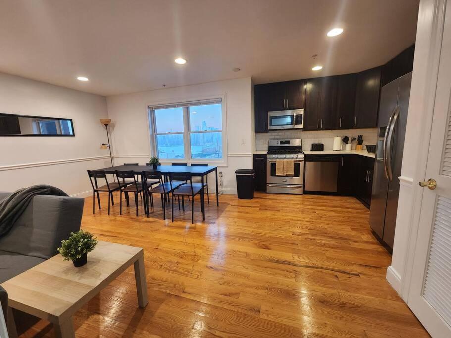 Luxurious 2 Bed ! Mins To Nyc! Lejlighed Union City Eksteriør billede