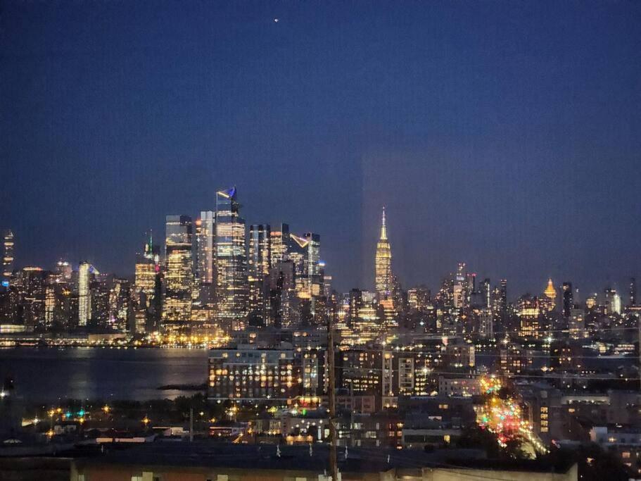 Luxurious 2 Bed ! Mins To Nyc! Lejlighed Union City Eksteriør billede