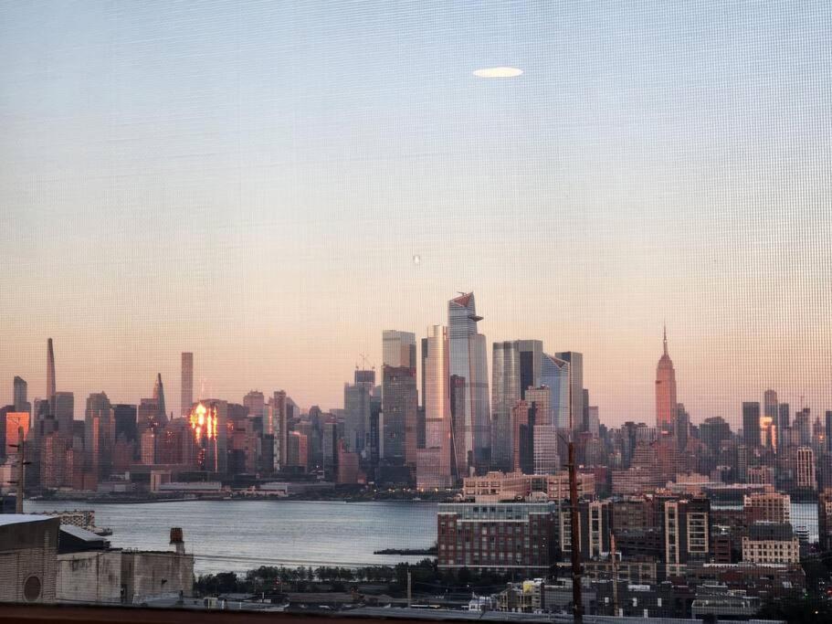 Luxurious 2 Bed ! Mins To Nyc! Lejlighed Union City Eksteriør billede