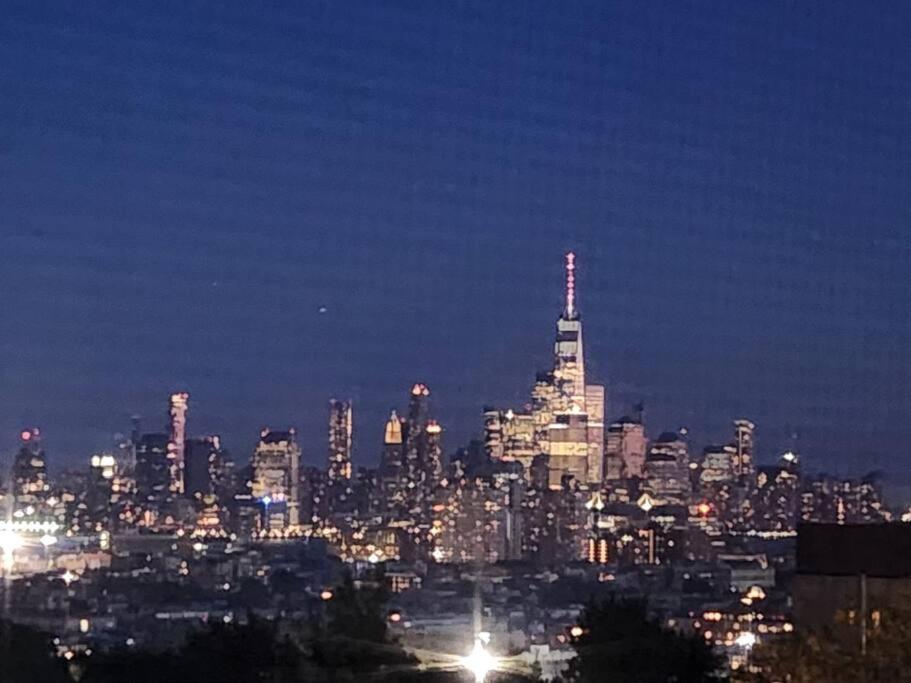 Luxurious 2 Bed ! Mins To Nyc! Lejlighed Union City Eksteriør billede