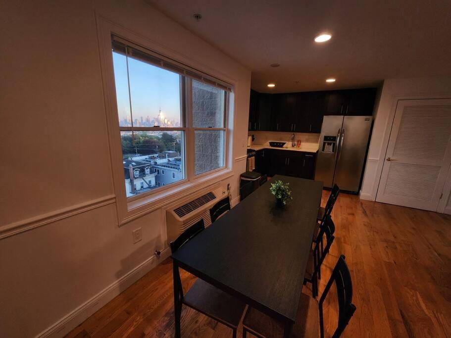 Luxurious 2 Bed ! Mins To Nyc! Lejlighed Union City Eksteriør billede